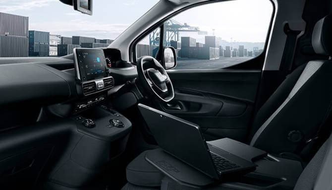 peugeot partner interior