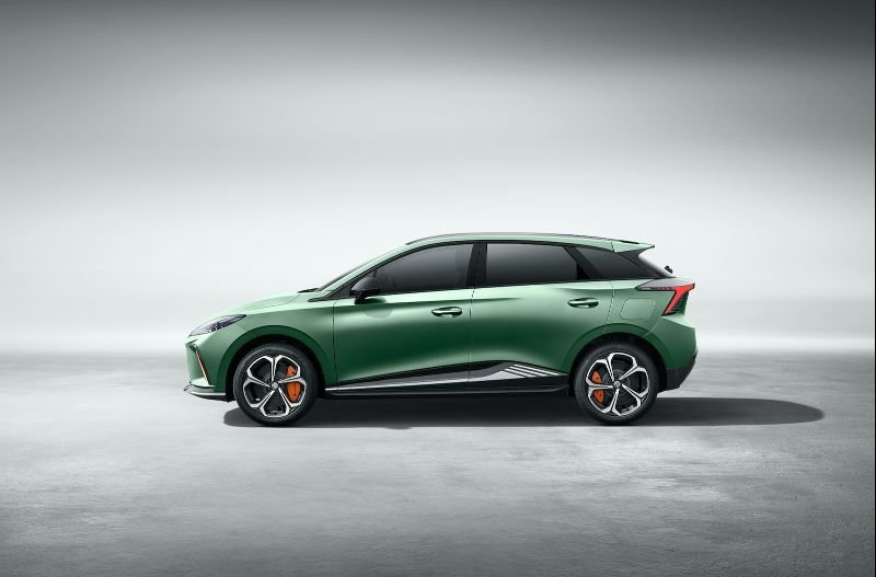 https://www.leominstermotors.co.uk/assets/media/sideangleofthemg4xpoweringreen.jpeg