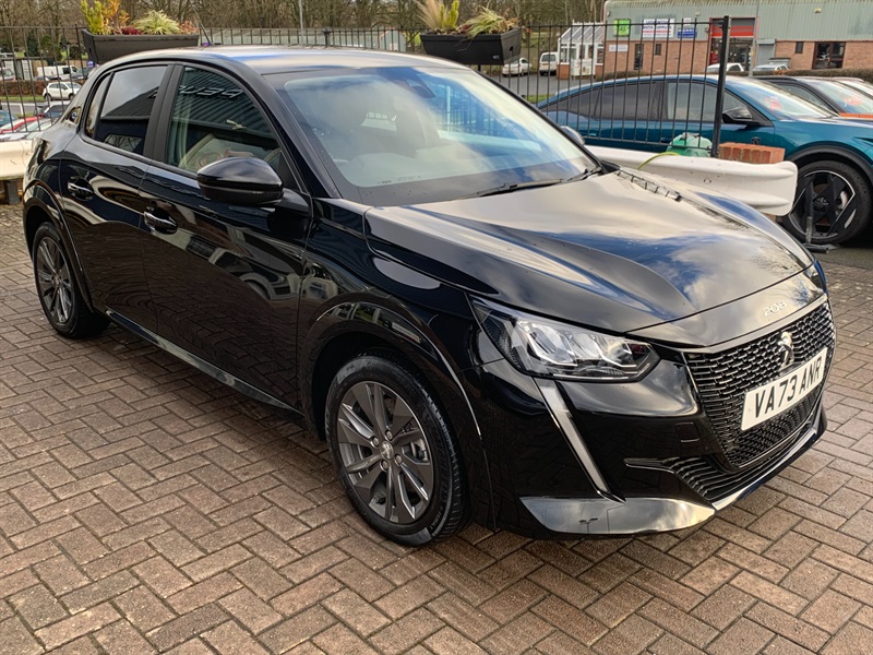 Peugeot E-208